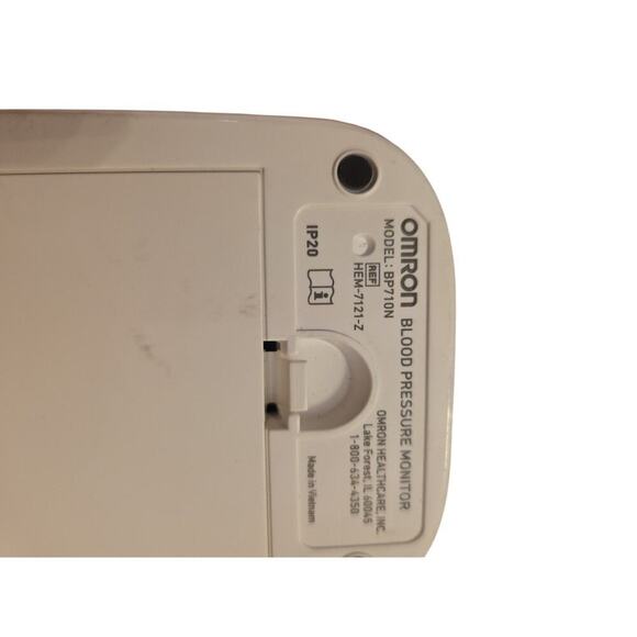 OMRON BP7100 Series 3 Upper Arm Blood Pressure Monitor Free Shipping - Picture 7 of 16